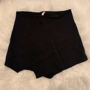Black Skort